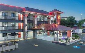 Super 8 By Wyndham Austin University/Downtown Area Exterior photo