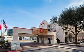 Ramada By Wyndham Austin South Hotel Exterior photo