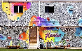 Drifter Jack'S Hostel Austin Exterior photo
